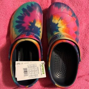 Crocs at Work - Bistro Graphic Clog - Roomy Fit - Navy